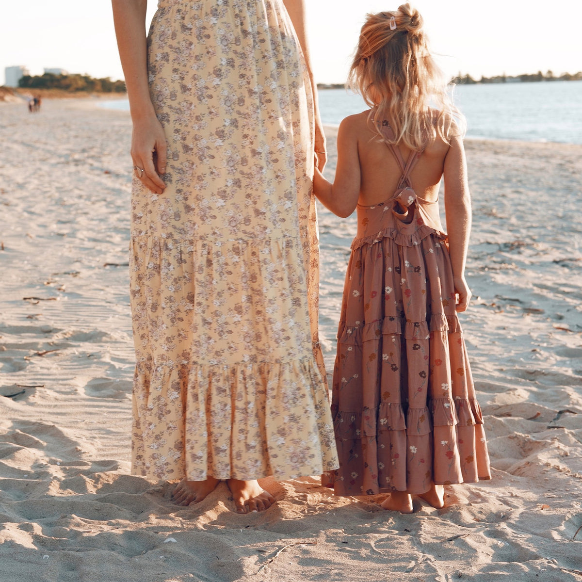 SIMPLE LIVING WITH THE SIMPLE FOLK